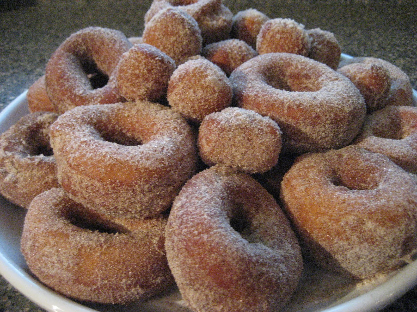 Пончики московские с корицей
